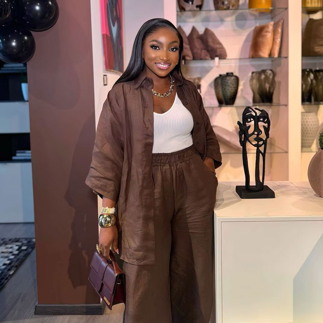 Fashionable solid color long-sleeved shirt with slit trousers 2-piece set, package includes: long-sleeved shirt, slit trousers