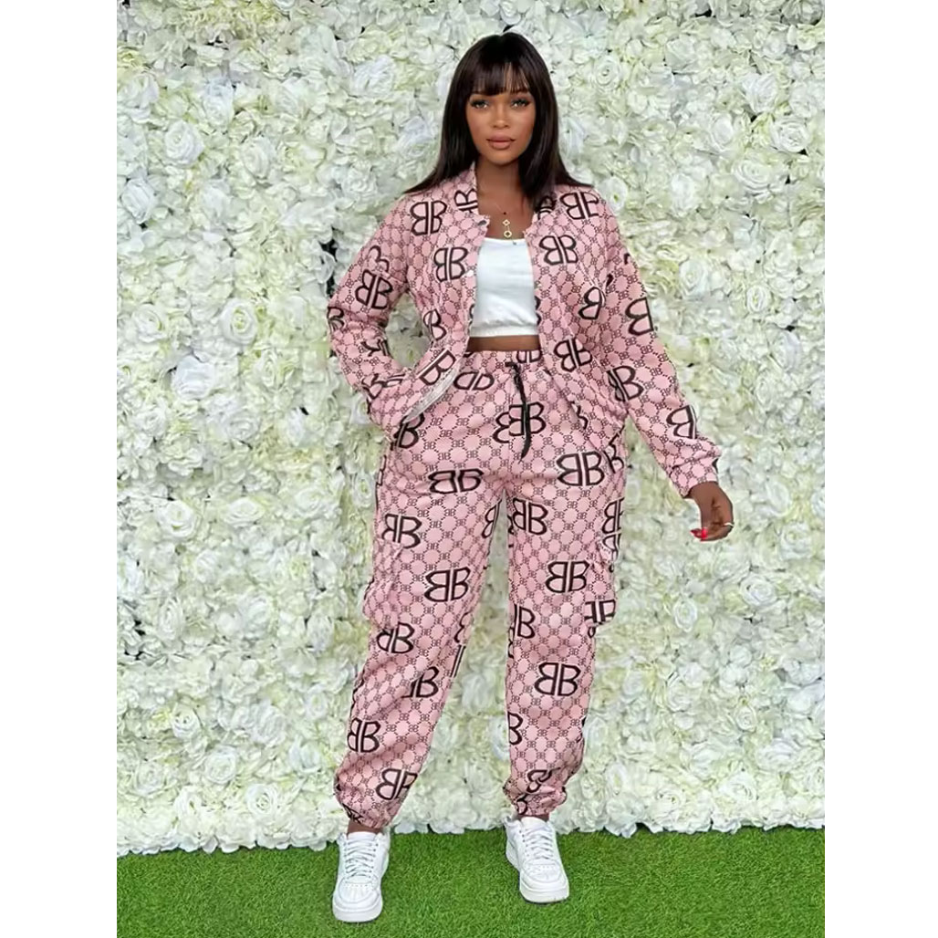 Popular fashionista European and American casual women’s three-piece sports suit, package includes: jacket, trousers, vest