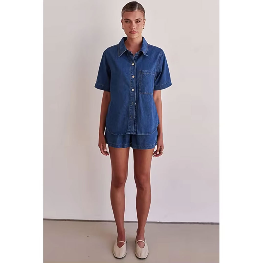 Women’s American style fashion casual short shirt and shorts two-piece suit, package includes: short shirt, shorts