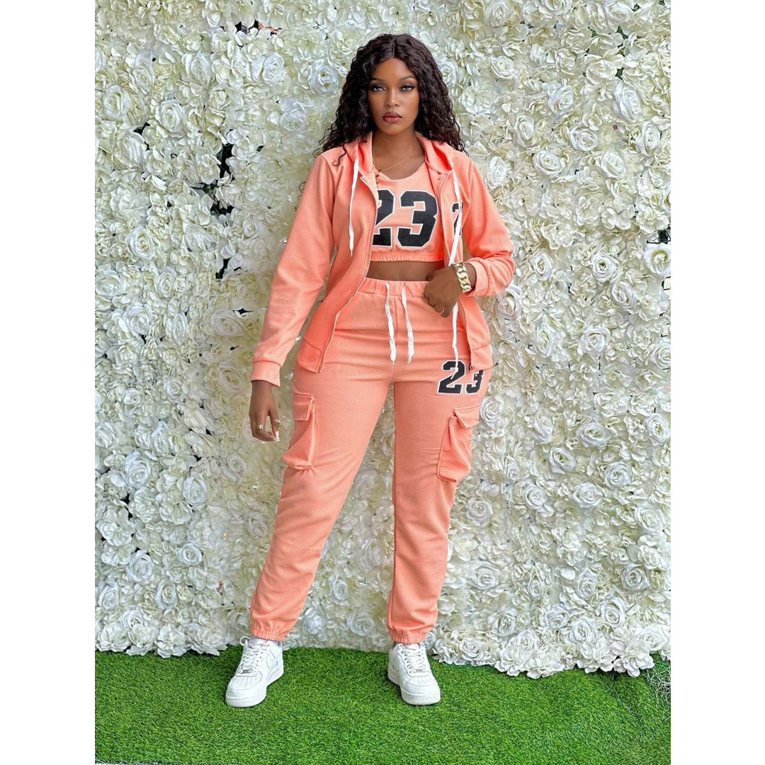 Casual and fashionable knitted fabric zipper hoodie women’s digital printing sports suit, the set includes: zipper hoodie, casual pants, printed vest