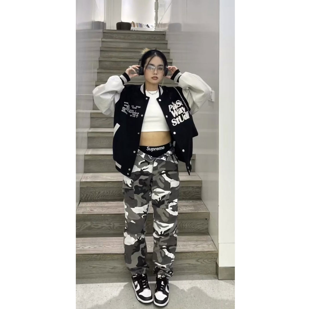 High-quality women’s fashion camouflage trousers casual baseball sportswear letter print jacket set, the set includes: camouflage trousers, letter print jacket, vest