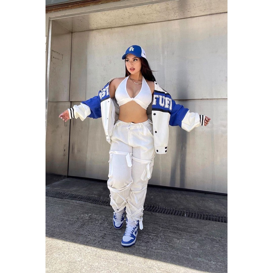 New hot-selling women’s fashion embroidered baseball jacket and solid color loose trousers set, the set includes: embroidered baseball jacket, solid color loose trousers, vest