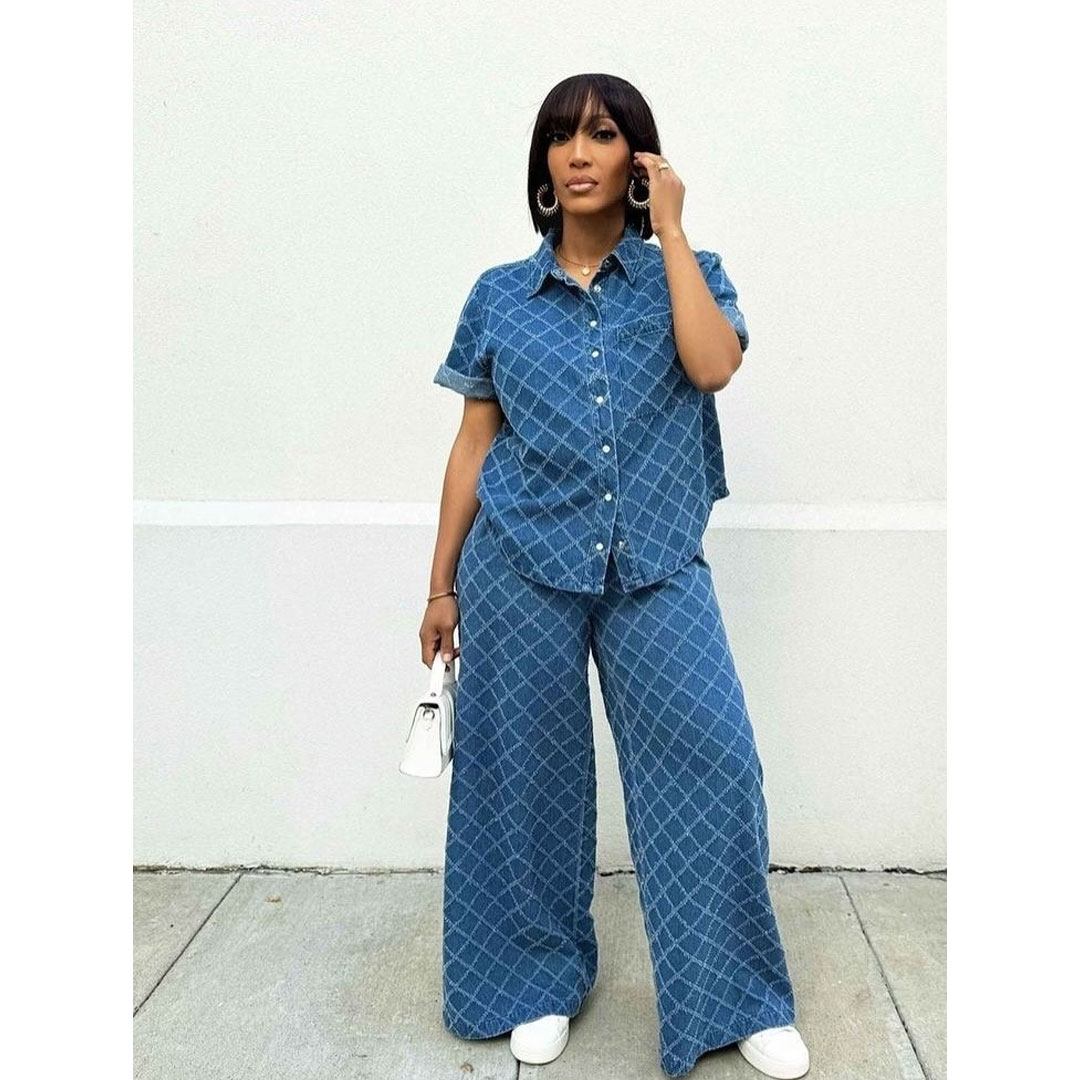 Casual and fashionable women’s denim two-piece suit, large-size patchwork shirt and summer long-sleeved loose jeans, the suit includes: large-size patchwork shirt, long-sleeved loose jeans