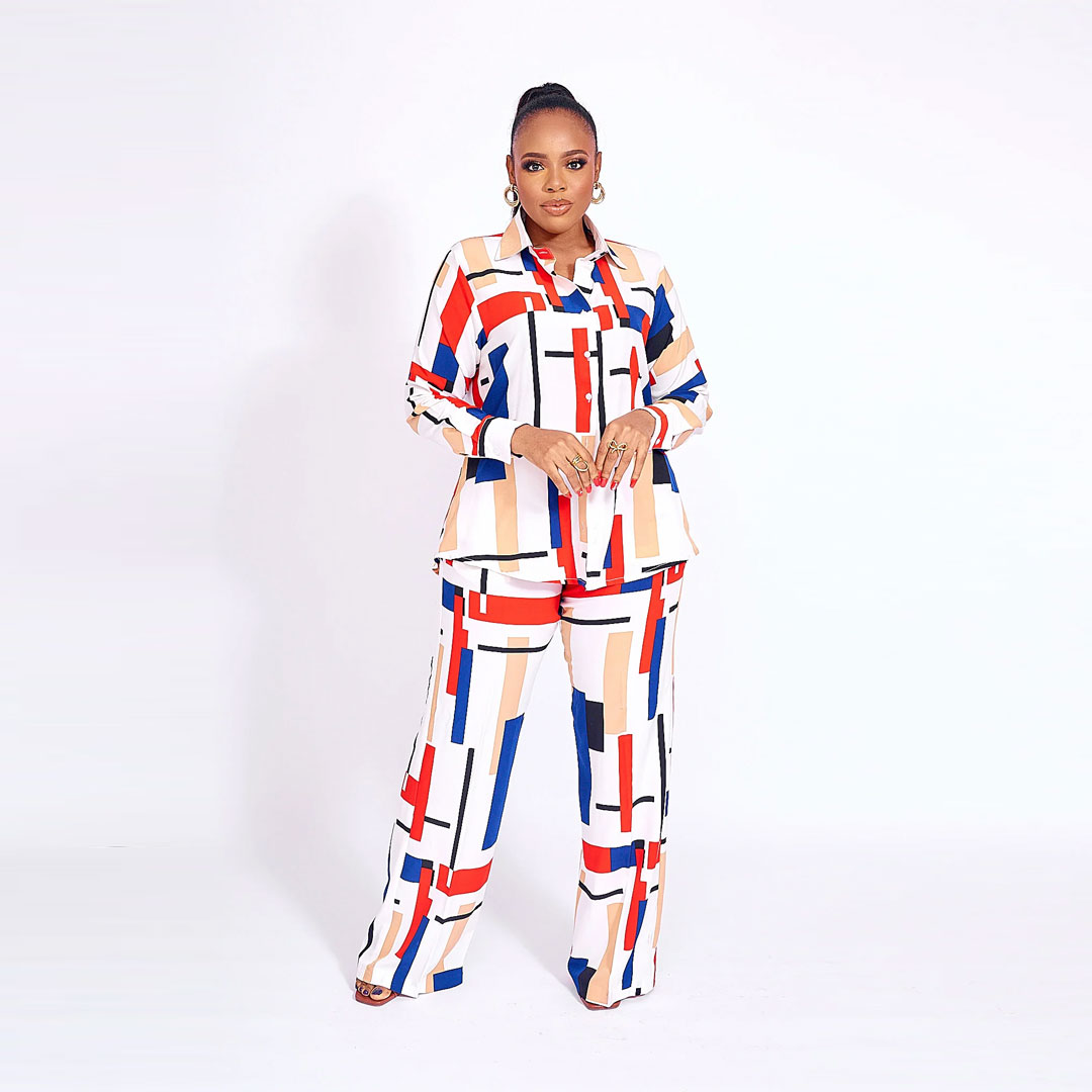 New fashion geometric print summer woven fabric deep V lapel shirt two-piece suit, the suit includes: woven shirt, geometric print pants